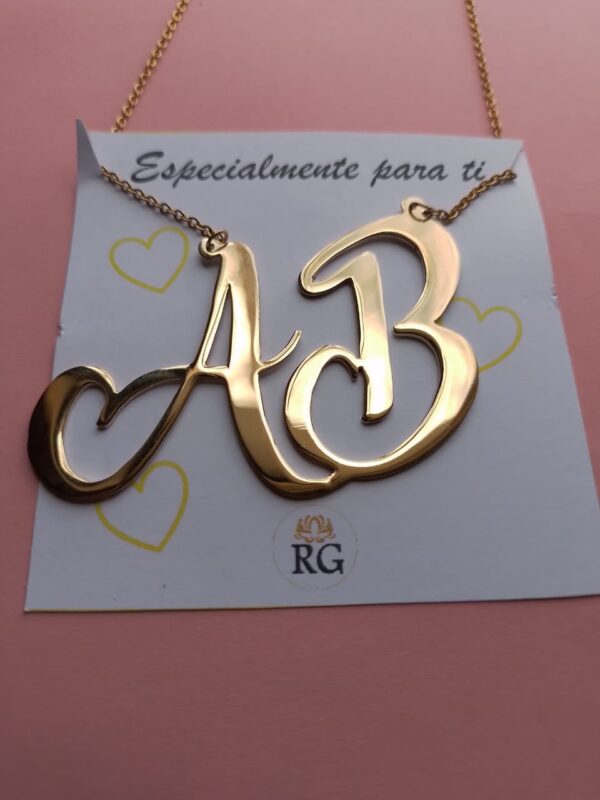 Collar Dije Monograma en Baño de Oro