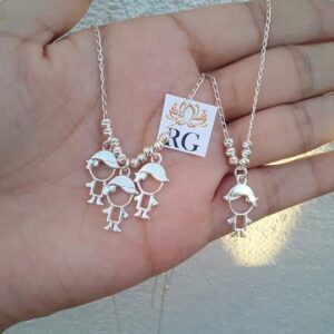 dijes de niños en plata ley