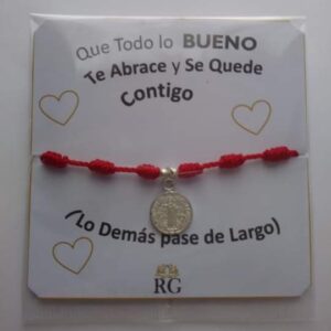 pulsera de hilo rojo con san benito