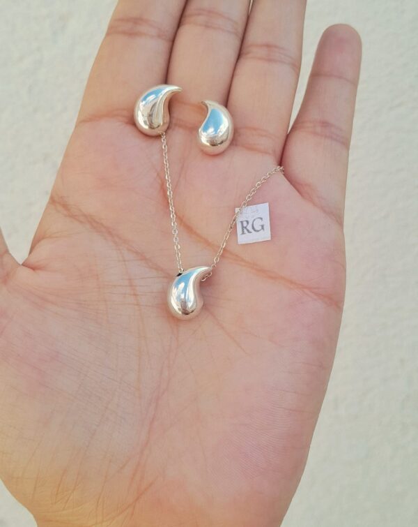 Aretes y Collar de Gota en Plata ley - Conjunto